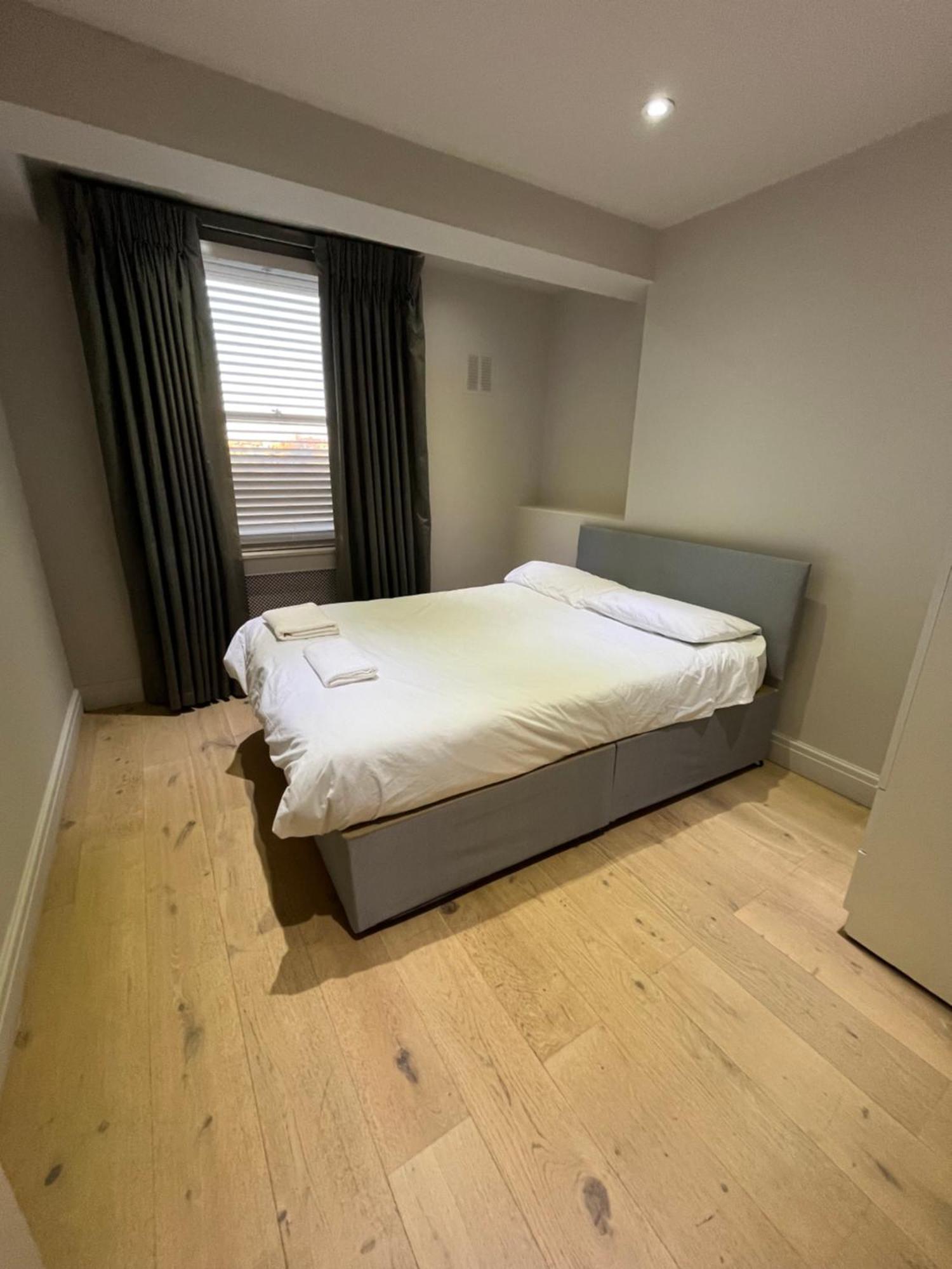 Modern Two Bed Flat In Notting Hill Apartment