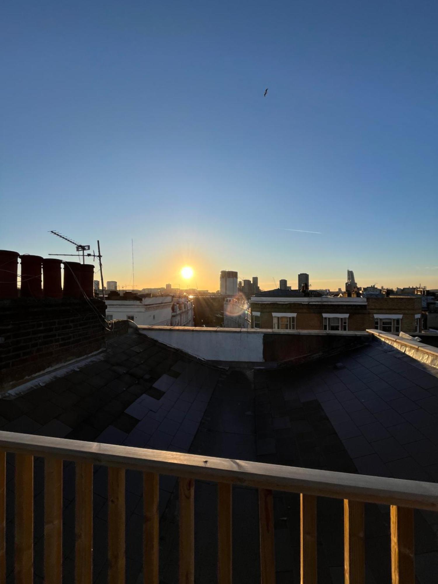 Modern Two Bed Flat In Notting Hill Apartment London