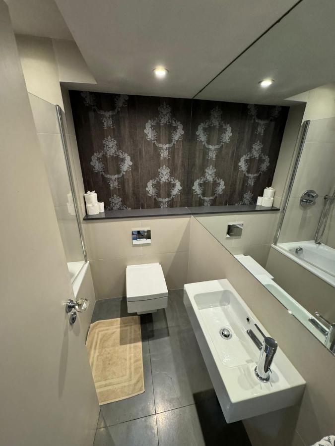 Modern Two Bed Flat In Notting Hill Londres